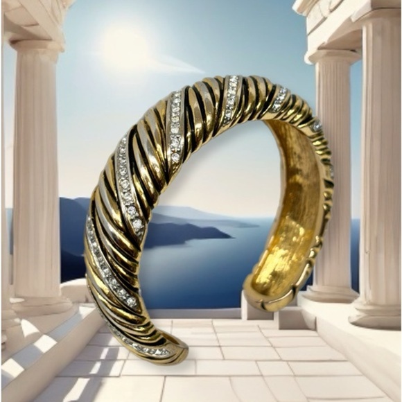Mia Classic Vintage Style Open Bracelet - Picture 1 of 4